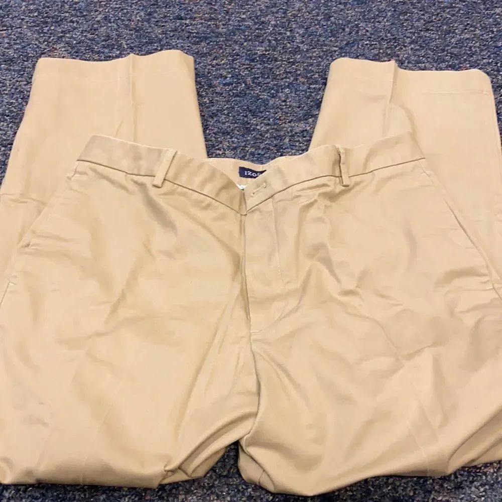 Izod Khaki Pants sz. 36 x 30